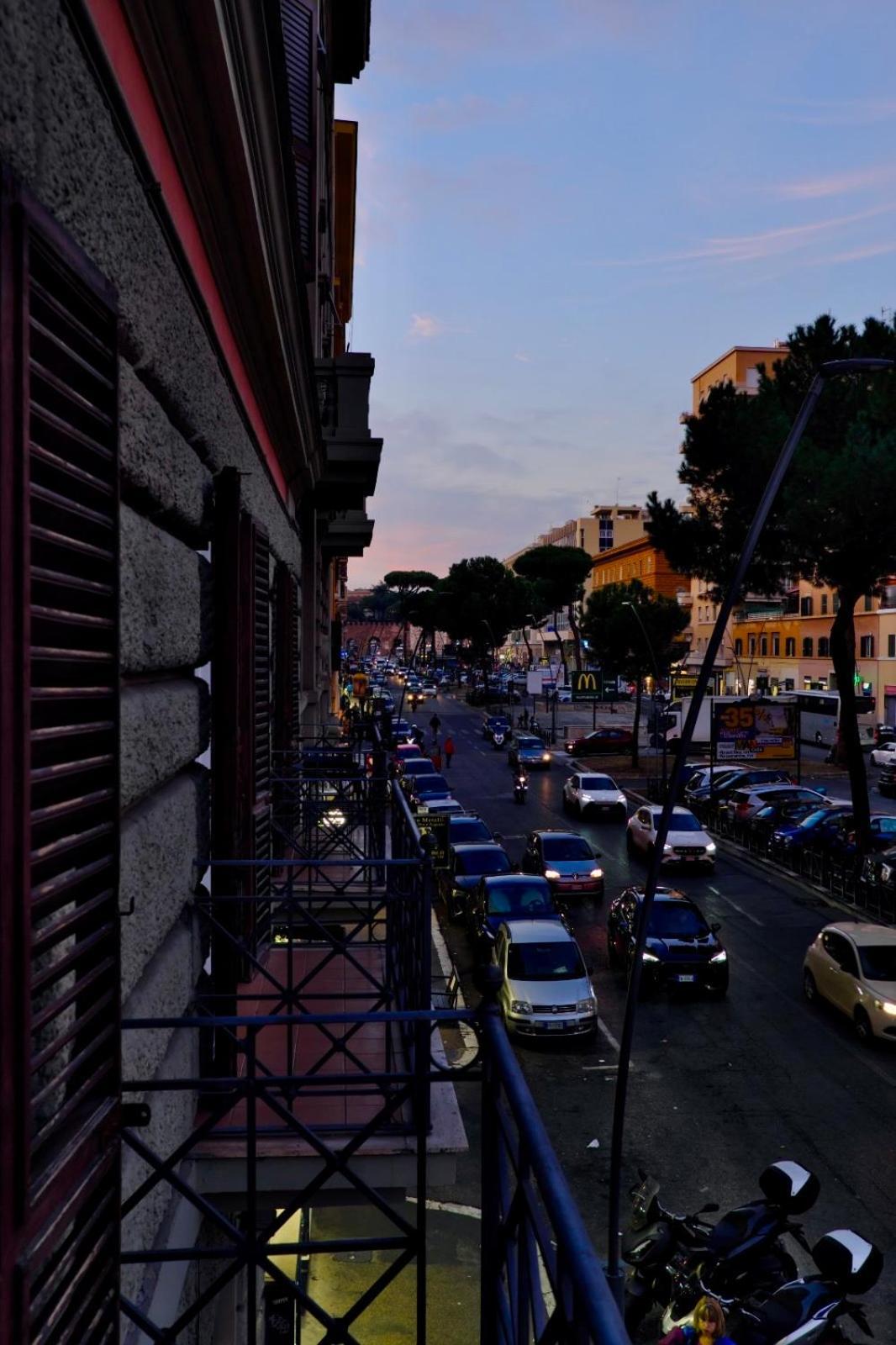 Eterna Suites Roma Esterno foto